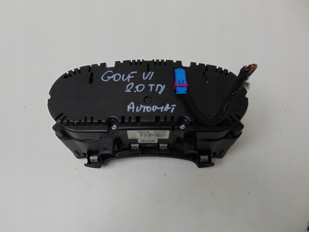 Купити Панель приладова панель vw golf vi 2.0 tdi автоматична коробка передач 5k0920870e європа