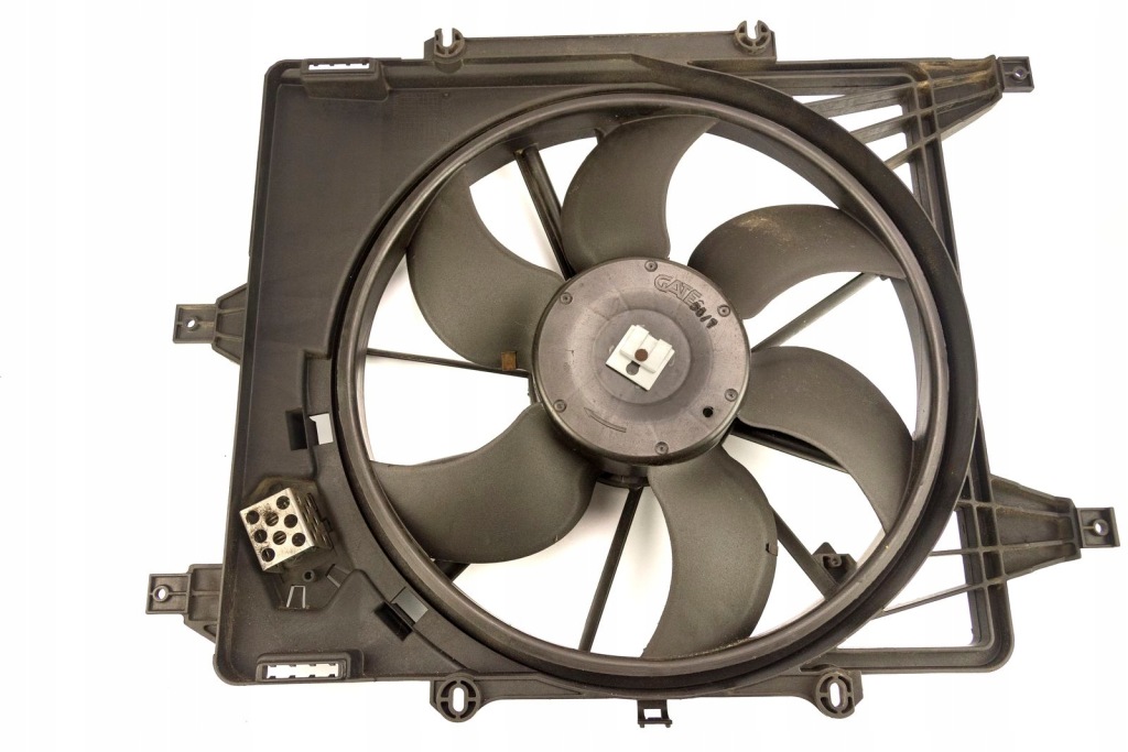 Renault clio 2 1.2 вентилятор радіатора 8200685713 Недорого