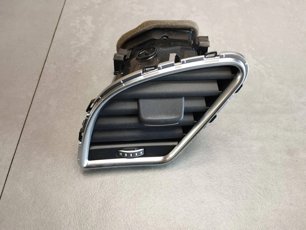 фото №1, Audi a5 8t решётка обдув левая 8t1820901l