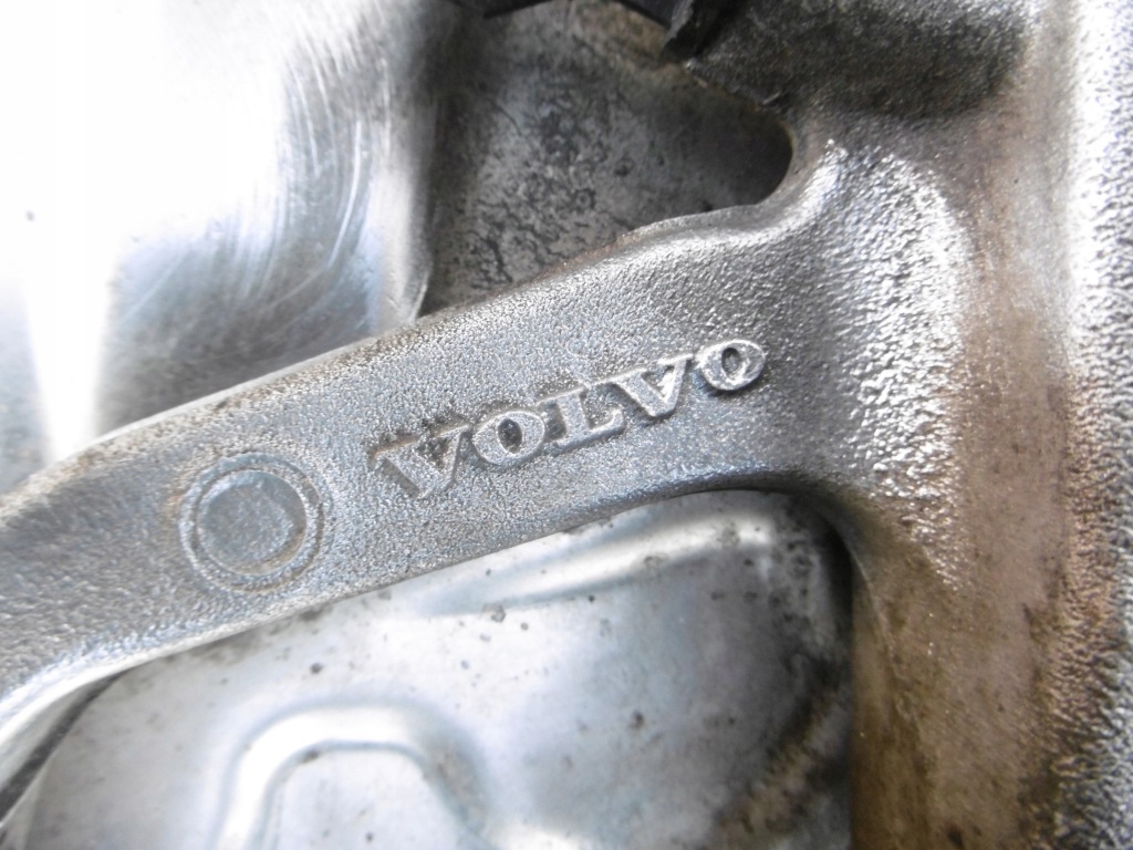 фото №10, Поворотний кулак ступиця лівий задня задня awd 4x4 volvo s60 iii v60 ii 18-