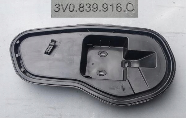 фото №1, Заглушка двері права t skoda superb iii 3v0839916c