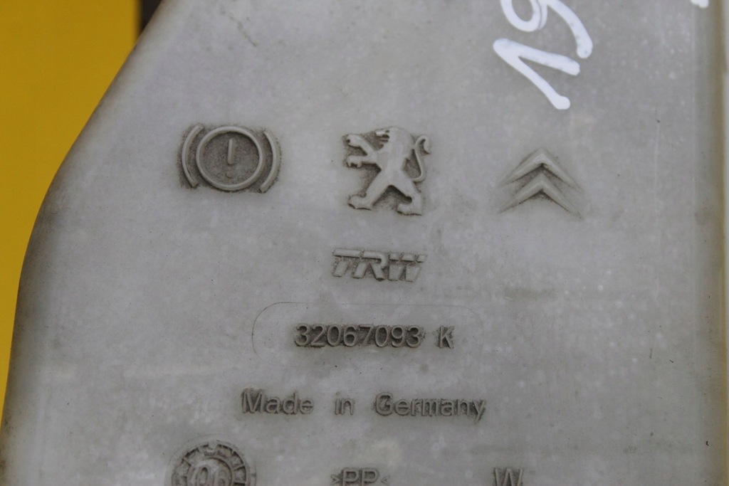 фото №8, Помпа тормозная peugeot 207 1.4 16v 32067093k