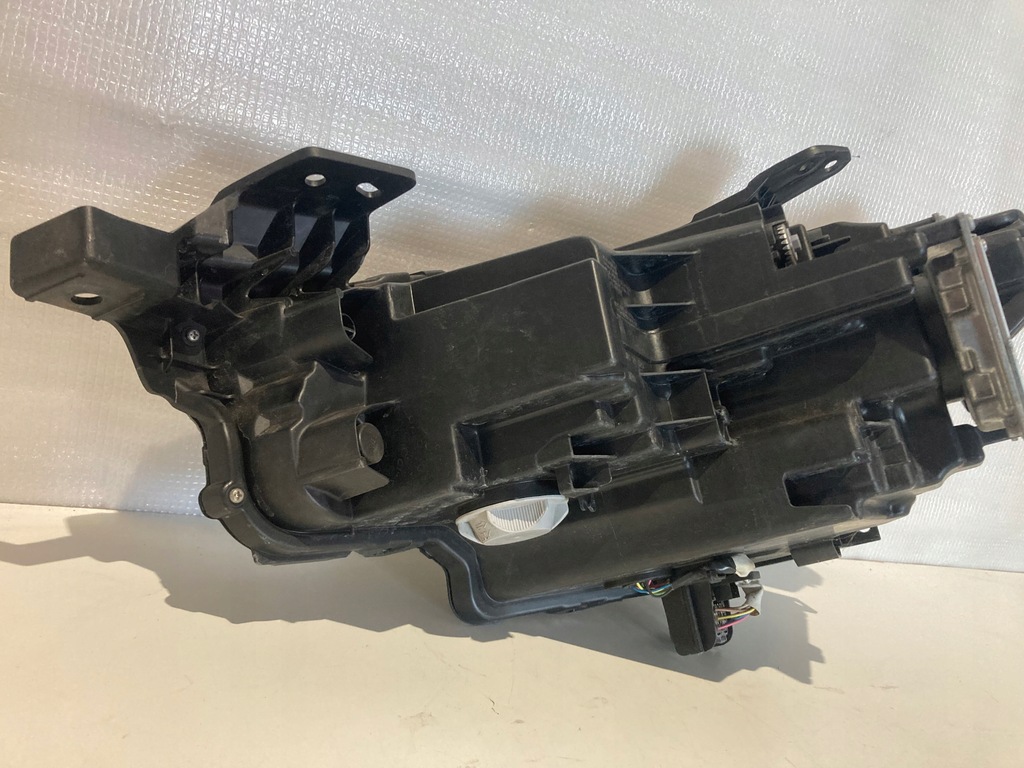 фото №11, Лампа перед правый 9 pin full led mazda 3 bp bcjh-51030