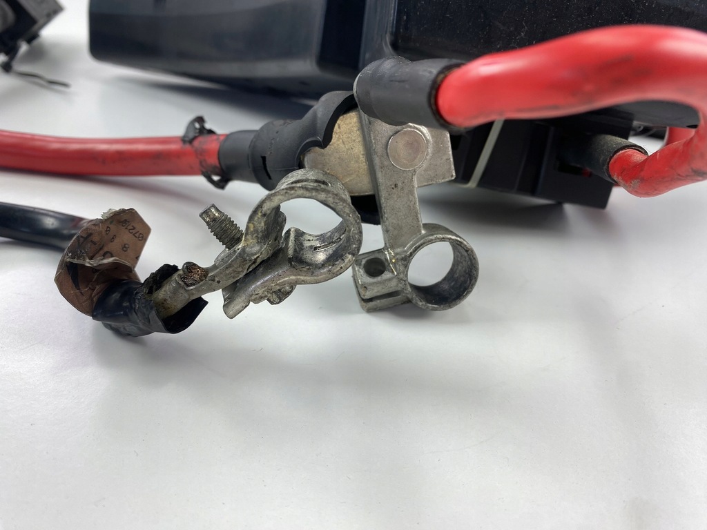 фото №8, Коробка запобіжників задня jaguar s-type lift