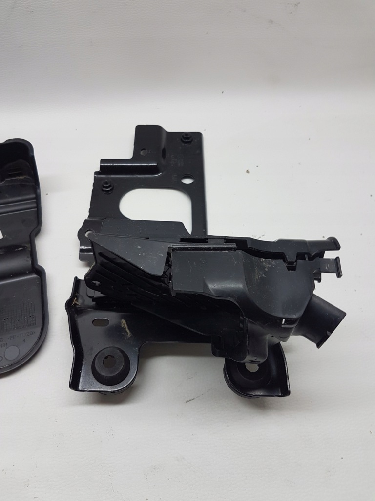 фото №9, Ford fiesta mk7 lift 12-16 корпус аккумулятор