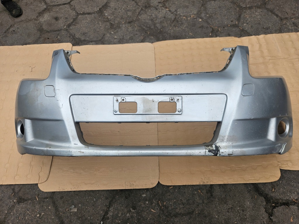 фото №1, Toyota avensis t27 09-12 бампер перед 1f7