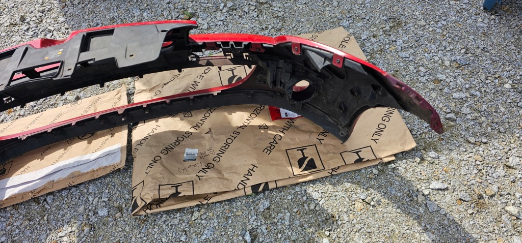 фото №6, Бампер перед renault megane 3 iii 08-12 красный