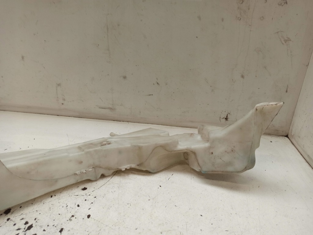 фото №9, Ford оригінальний номер 3m5113k163ae бак омивача