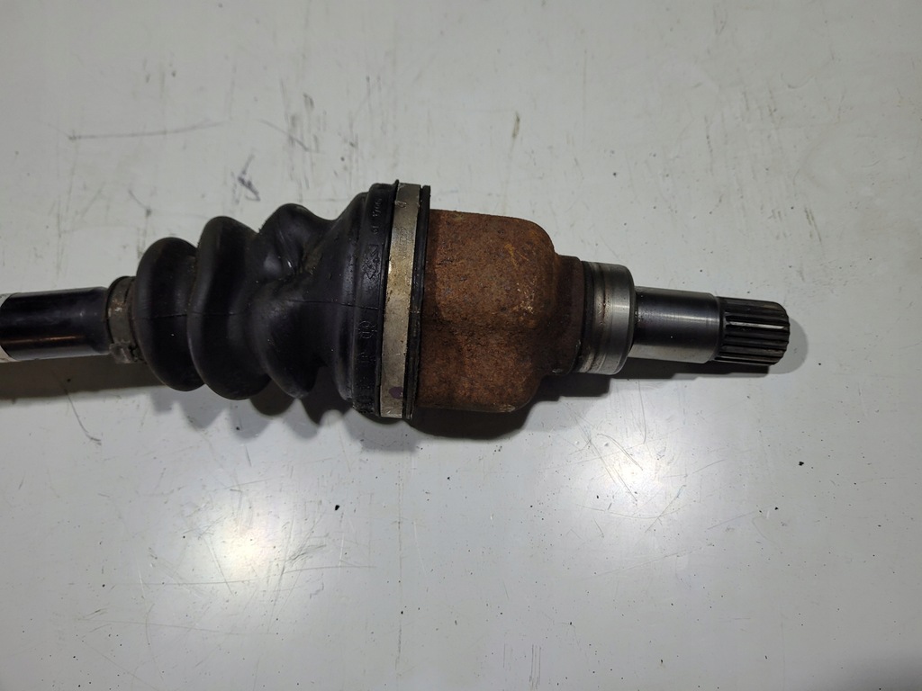 фото №4, Приводной вал левая короткий peugeot 208 i vti