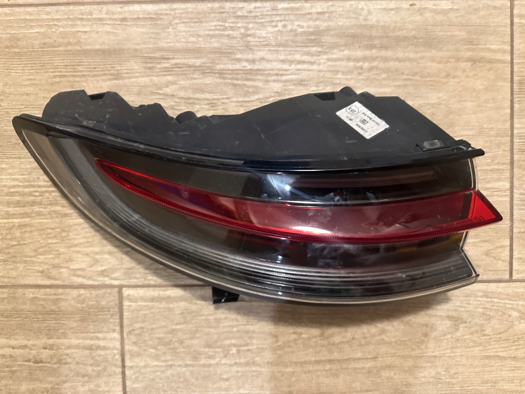 фото №6, Накладка задня porsche macan lift лампа