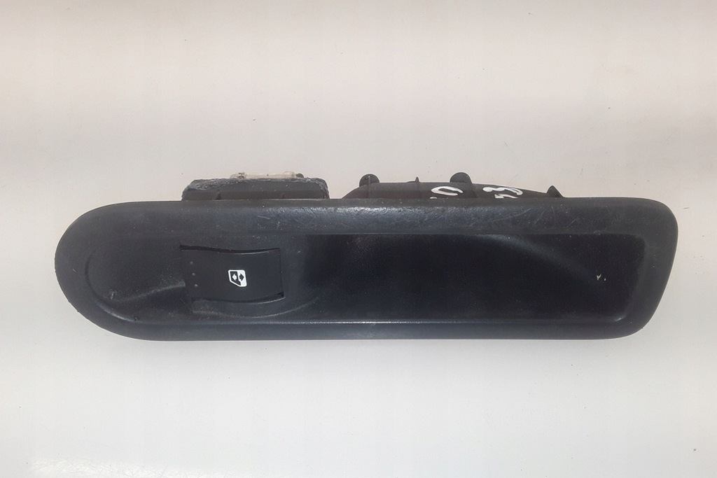 фото №8, Кнопка управление окон задних правых дверь renault