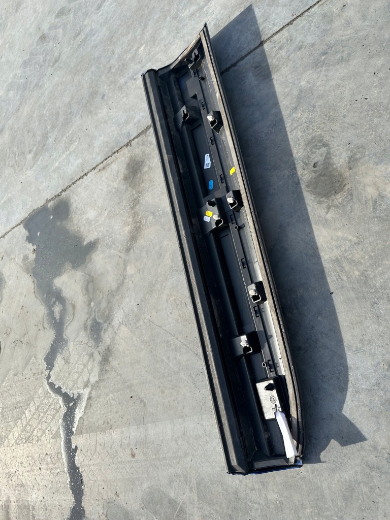 фото №8, Молдинг дверь левый перед audi q7 4m0853059e