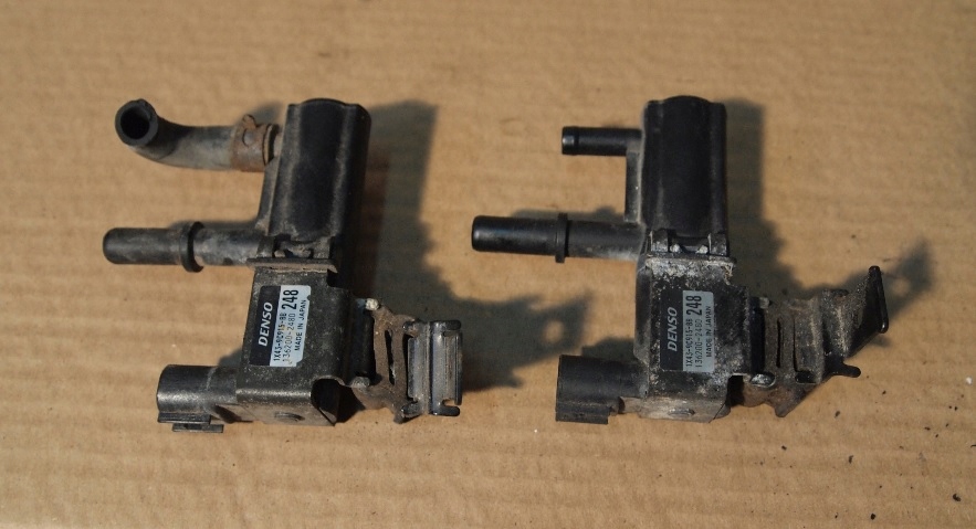 фото №1, Клапан вакууму jaguar x-type 1x43-7m122-ba