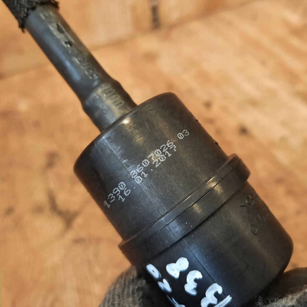 Bmw f20 f30 шланг вентиляції 8607026 Зі Шроту