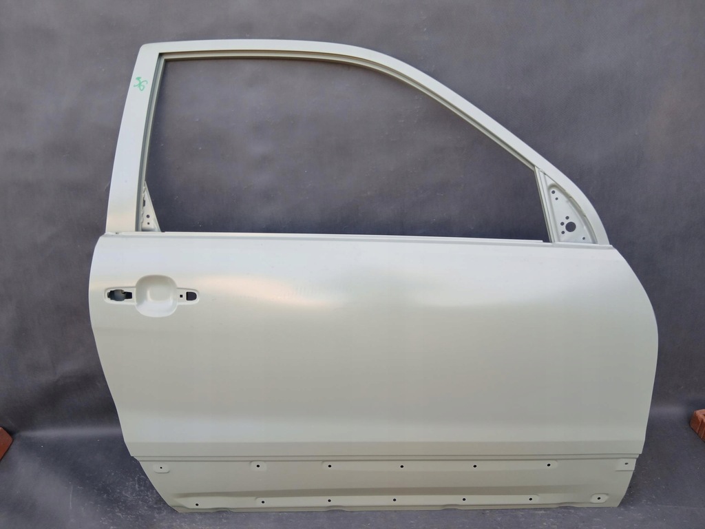 фото №1, Suzuki grand vitara ii 3d 05- двері праве oryg