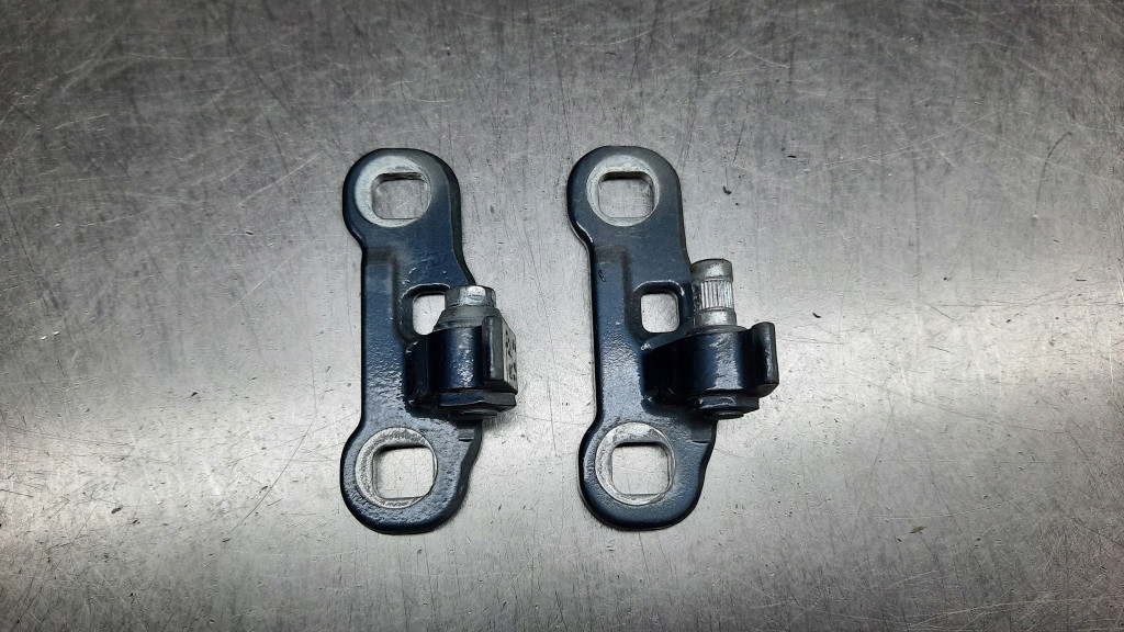 фото №1, Петли дверь правый перед volvo xc60 ii 17-25r