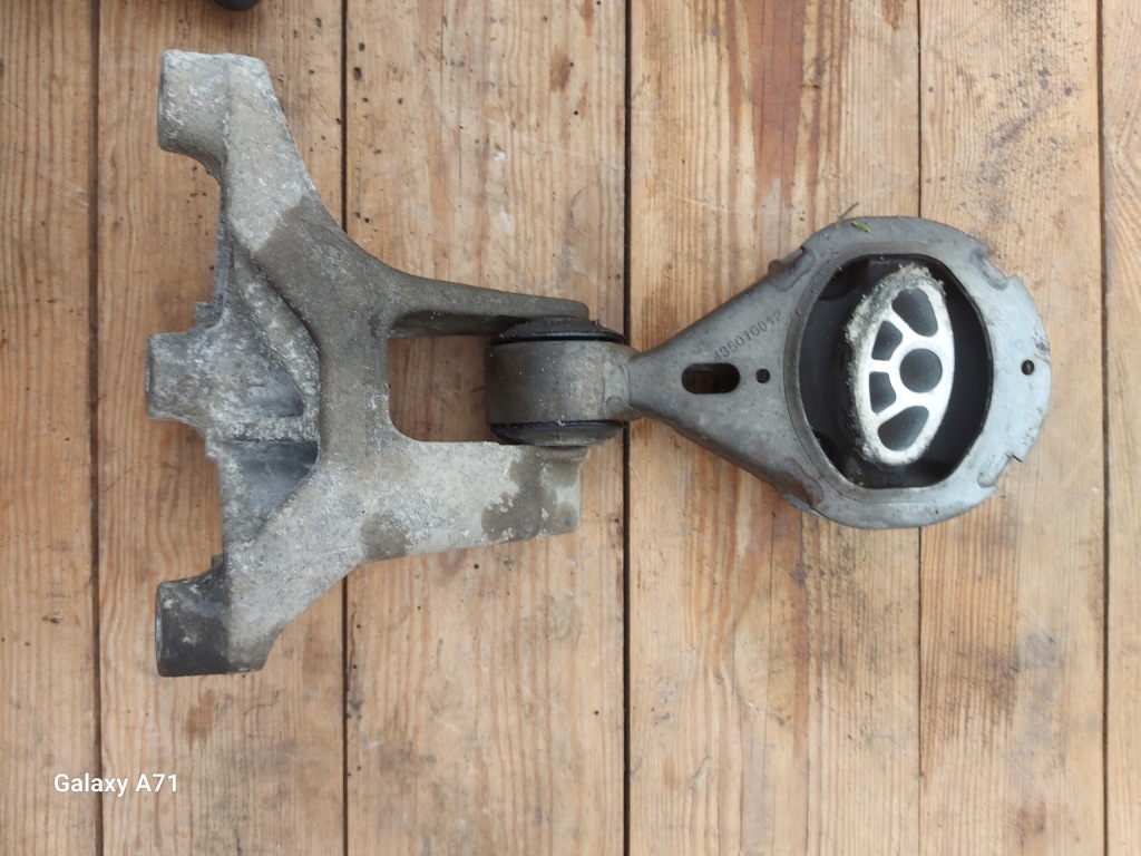 фото №1, Кронштейн подушка двигуна renault scenic iii lift 1.6 dci