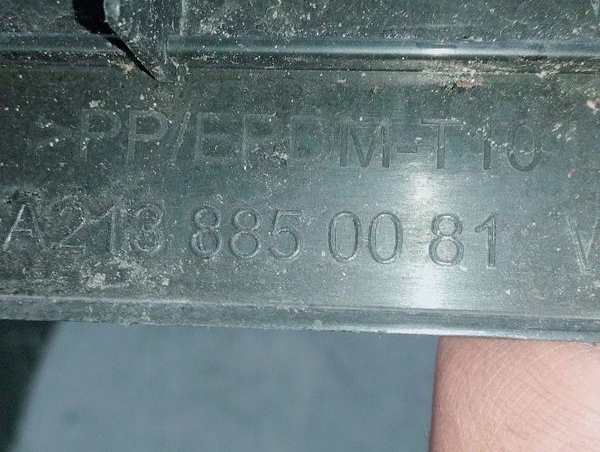 фото №1, Mercedes w213 подкладка pod номерной знак a1778850081