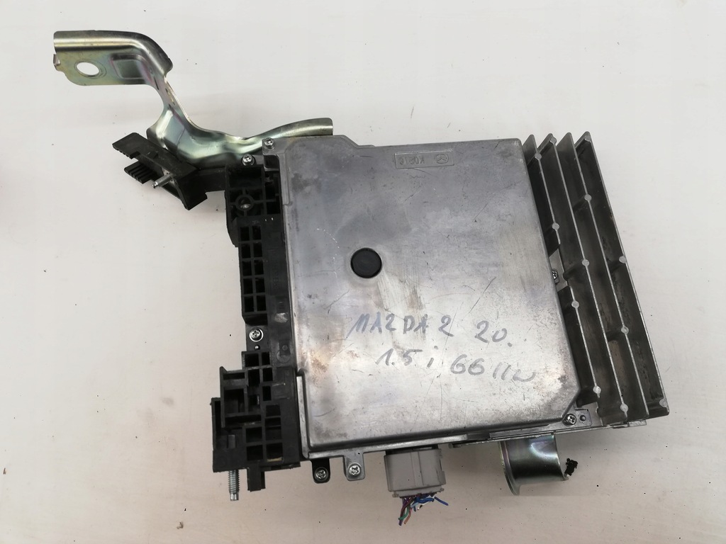 фото №6, Модуль конвертер напряжения блок управления mazda 2 dj 20r