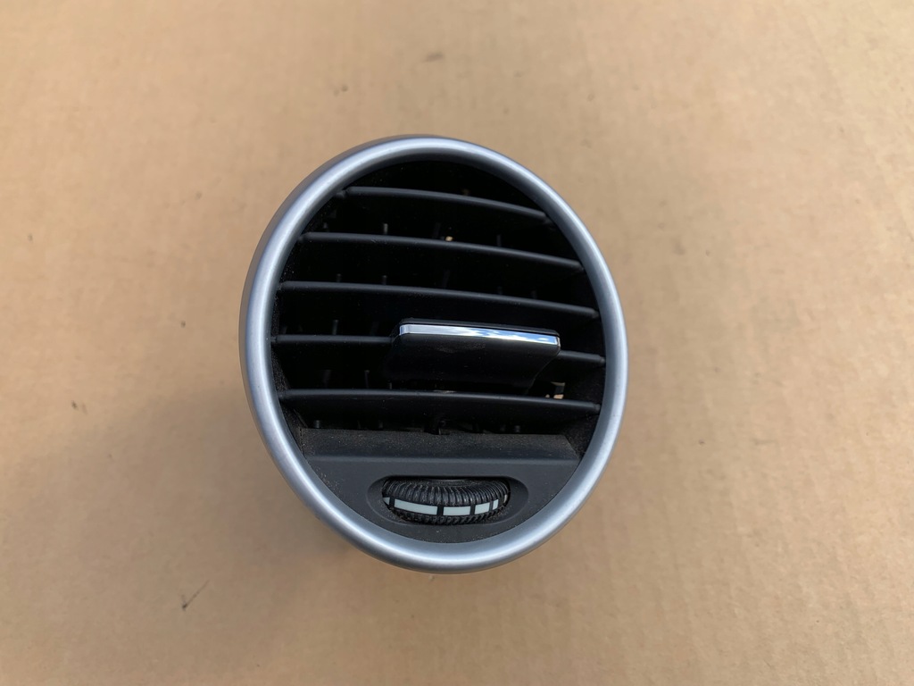 фото №1, Воздуховод решётка панели mercedes gl x164 оригинал ładna