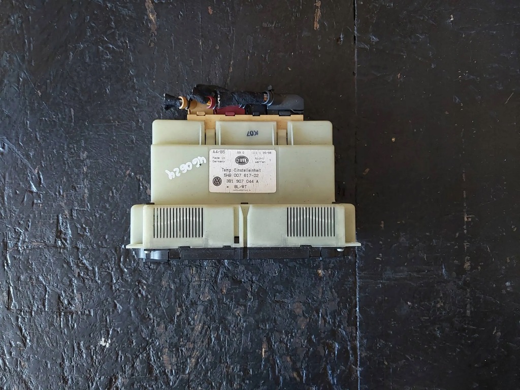 фото №11, Панель кондиціонера обдув volkswagen passat b5 3b1907044a