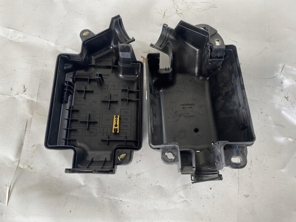 Коробка предохранителей комплектная корпус fiat tipo ii 21r. 52102540 в Украине