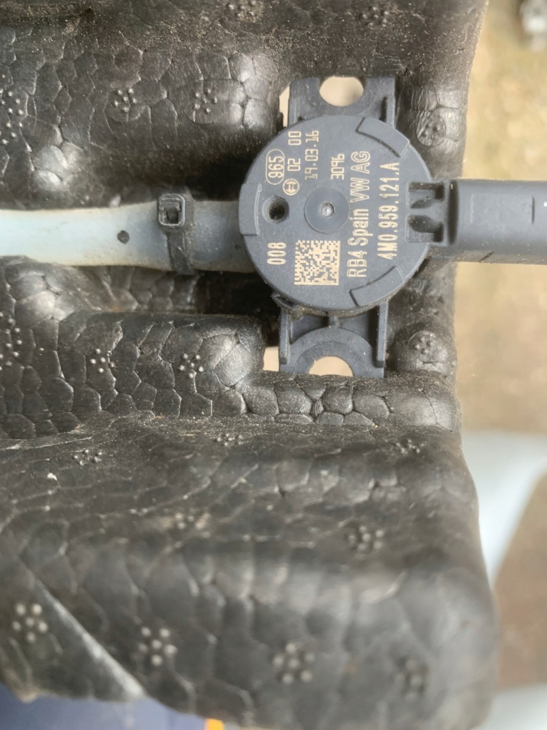 Audi q7 2 абсорбер бампера перед датчик pieszego 4m0807550e 4m0959121a Доставка