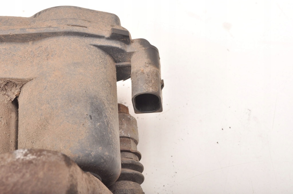 Mercedes w213 2.0 cdi супорт гальмівний лівий задній a0044235798 Зі Шроту