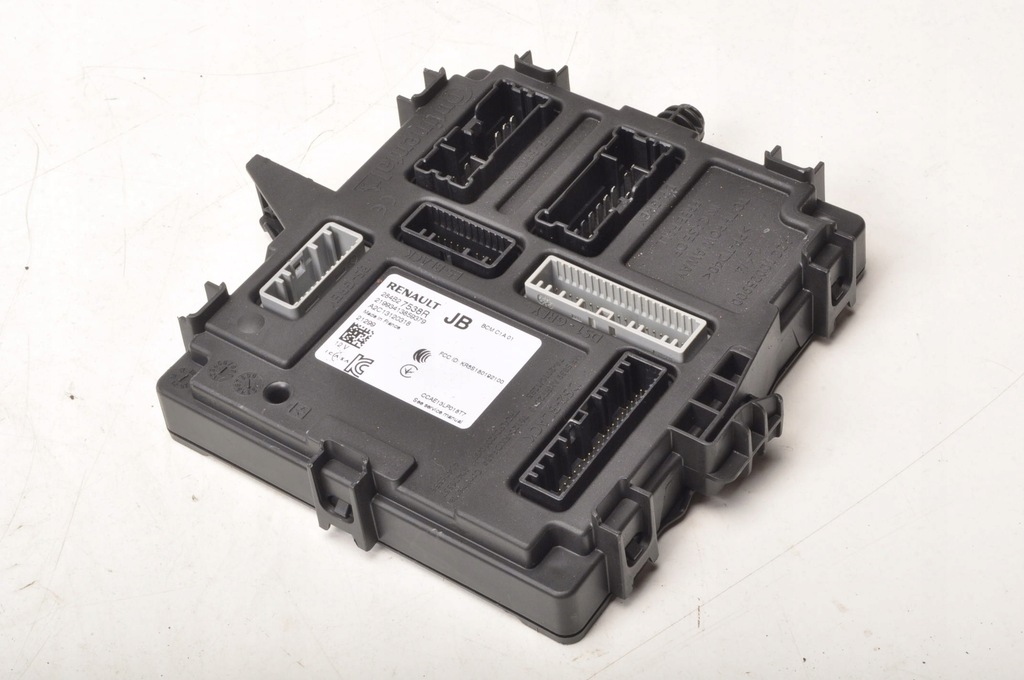 фото №1, Renault zoe модуль блок управления 284b27538r