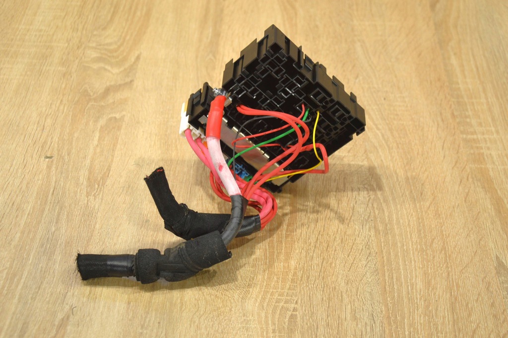 фото №2, Коробка предохранителей renault laguna iii 2.0 dci