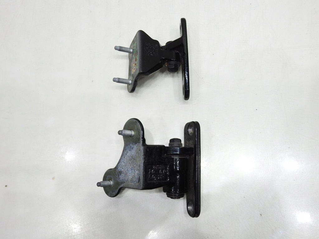 фото №3, Петля петли дверь правый задняя 040 w212 kombi