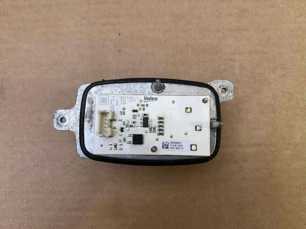 Renault megane iv їжак модуль ліхтарі  led 90049602 Доставка