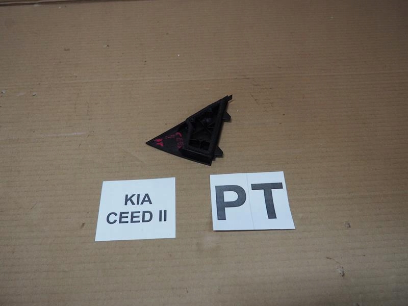 фото №3, Заглушка накладка дверь правый задняя kia ceed ii