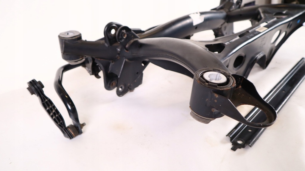 фото №9, Volvo xc40 t5 підрамник задня