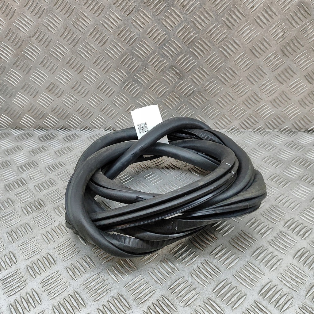 фото №6, Peugeot 2008 ii 2021 левая сторона прокладка дверь