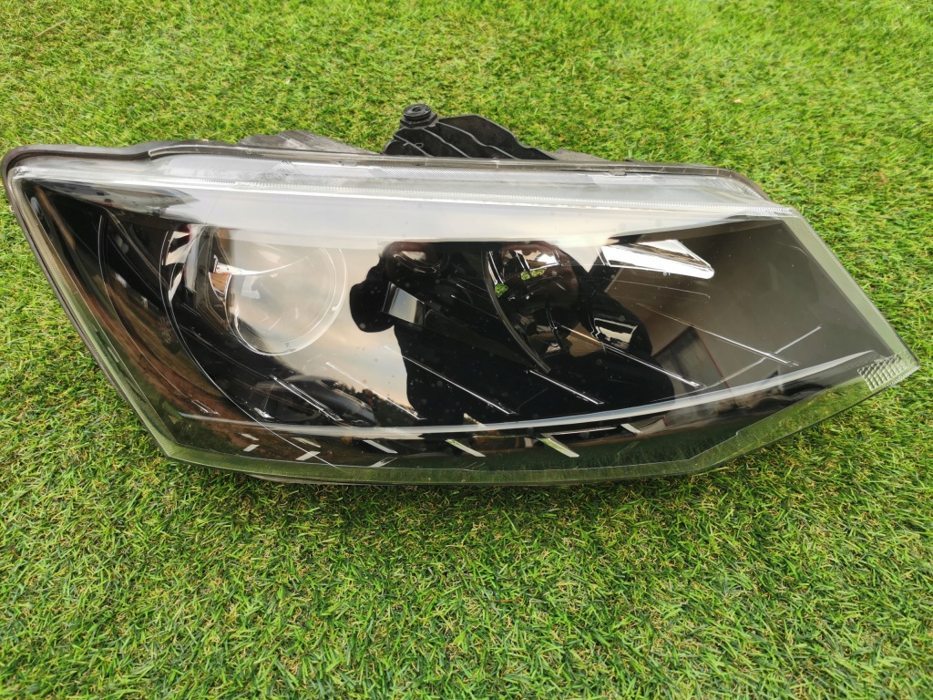 Купить Skoda fabia 3 фара правый  перед линза с светодиод cała-demontaż