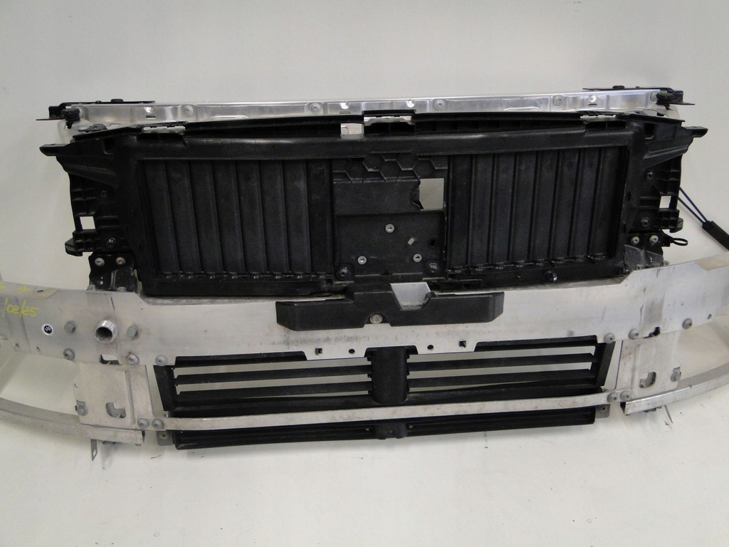 фото №5, Mercedes pas передний усилитель перед c klasa 206 w206 a2066201400