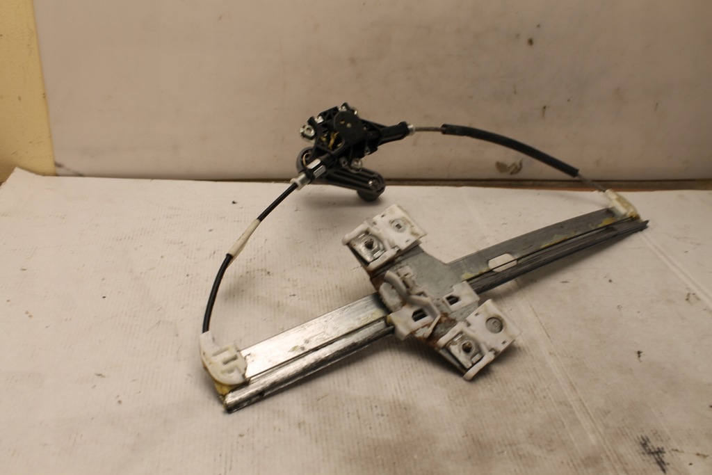 фото №4, Механизм стекло левый перед mazda 2 5d 2002-2007