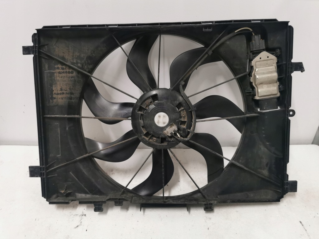 Mercedes вентилятор радиатора a2465000064 с Разборки