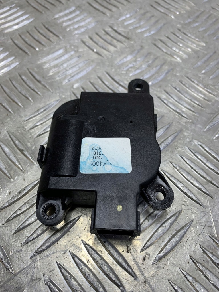 Купить 2019 ssangyong rexton моторчик крышка обдув