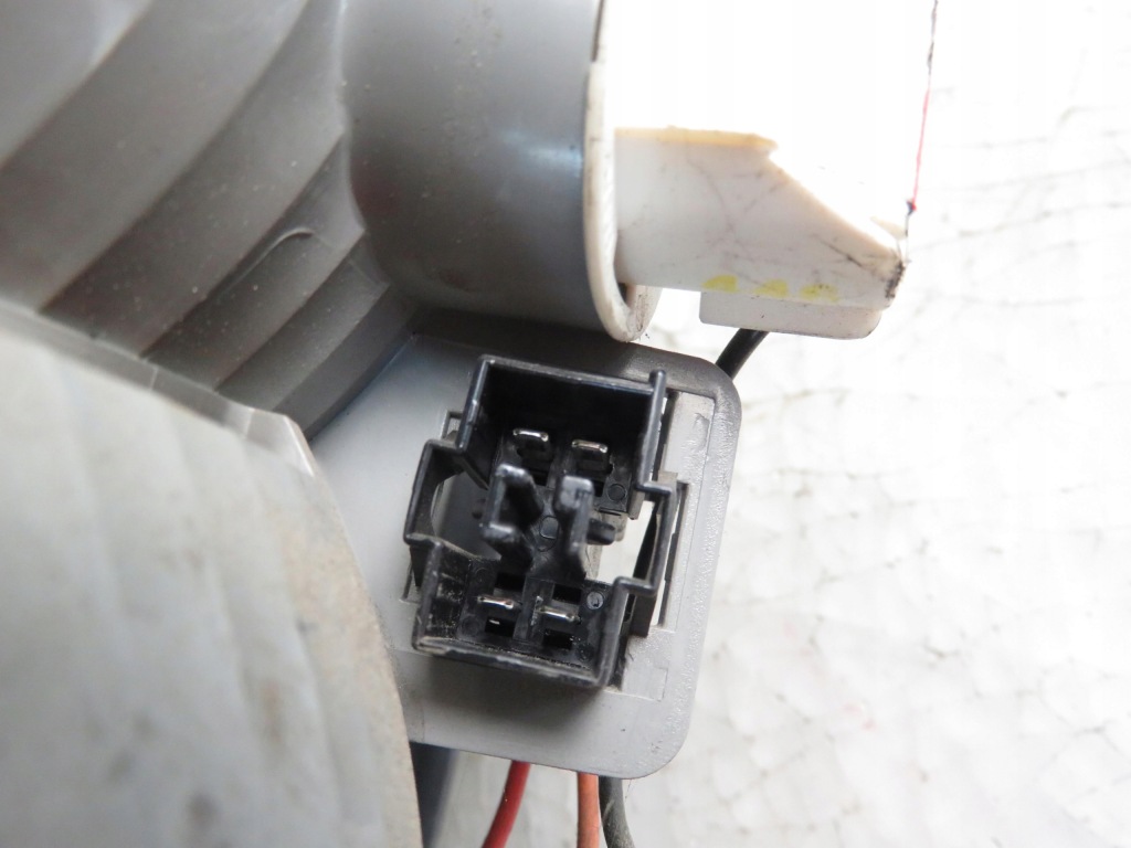 Лампа левая задняя крышка багажника saab 9-5 универсал 5142278 с Разборки