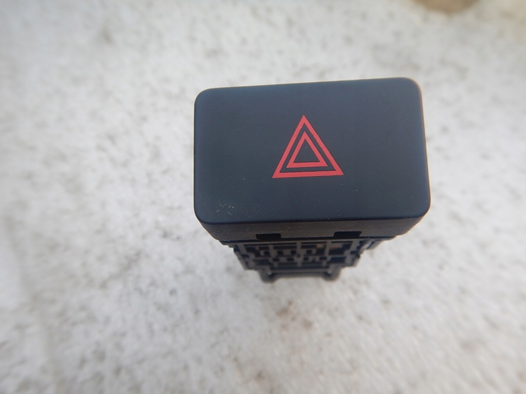 фото №1, Nissan titan armada 04- перемикач аварійних