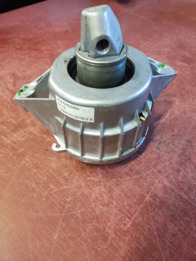 фото №1, Подушка двигуна mercedes a1672400400