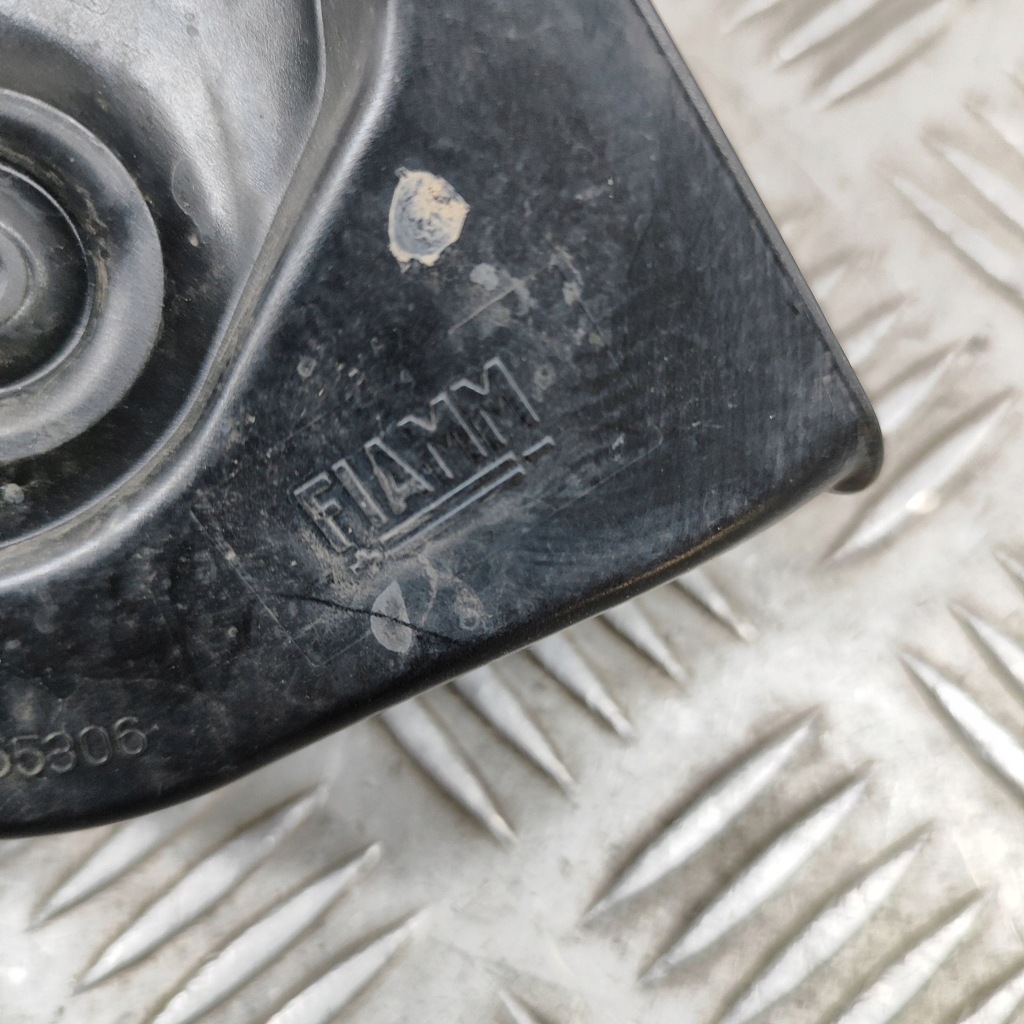 фото №7, Mercedes-benz cla c117 x117 w117 2016 клаксон