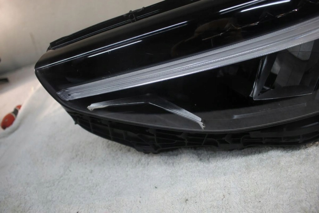 Купити Фара ліва перед передня volvo xc40 2 2 рестайлінг  full led 32404665