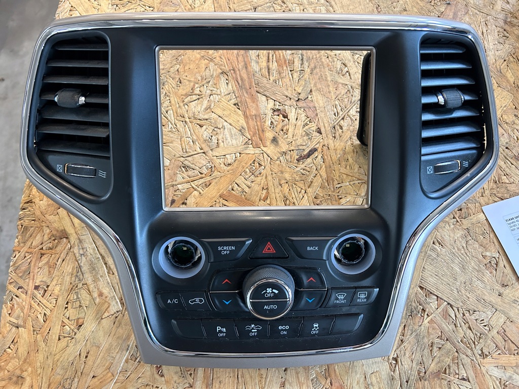 фото №1, Jeep grand cherokee wk2 3.6 4x4 панель кондиционера обдув радио