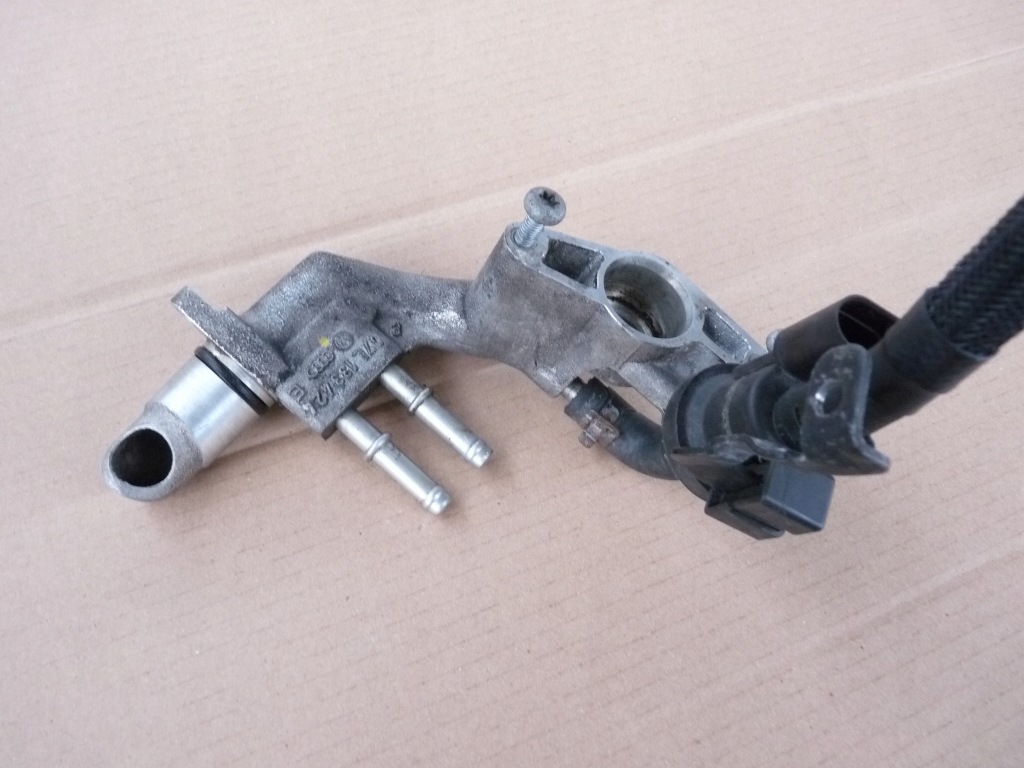 фото №4, A8 d3 s8 a6 s6 5.2 fsi bsm bxa трубка вентиляция картера патрубок