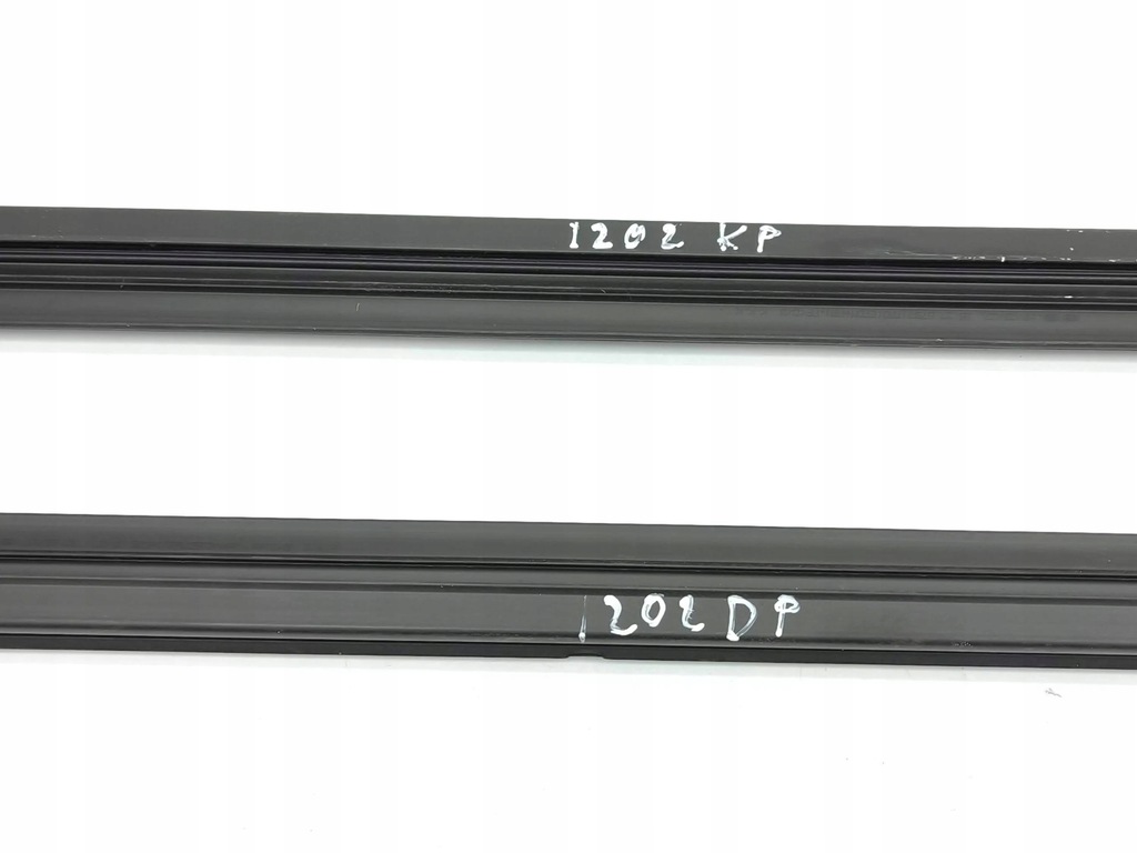 фото №11, Hyundai kona i 2019 комплект прокладка стекло дверь передних