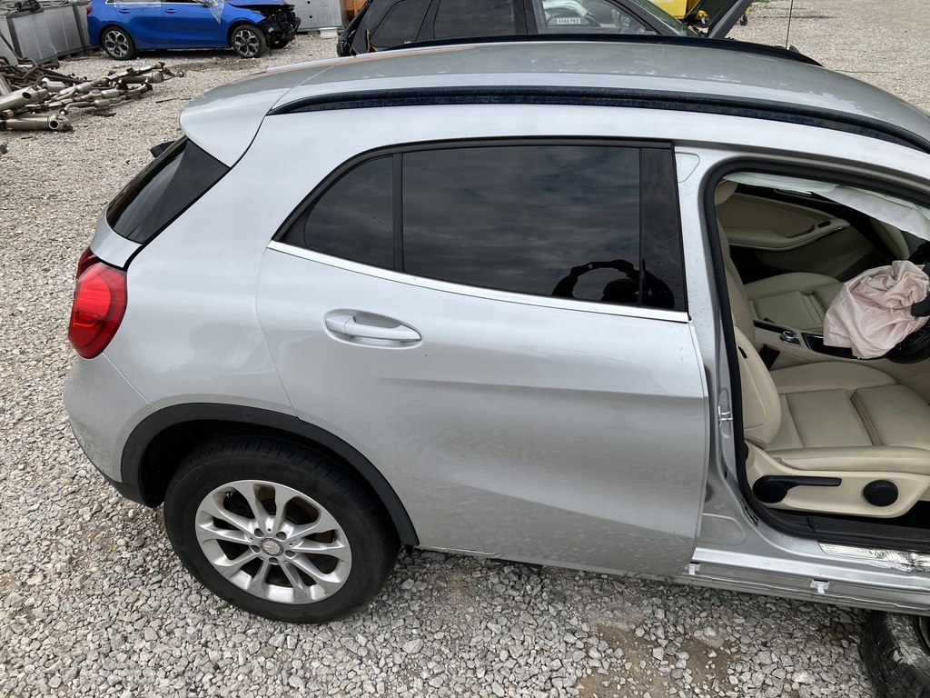 фото №1, Двері правий задня задні mercedes gla x156 w156 761