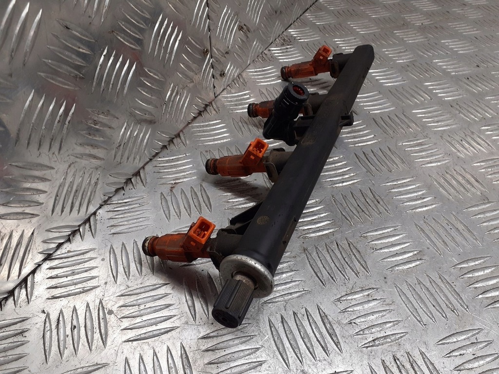 фото №3, Молдинг впрыскная alfa romeo 147 0280151048